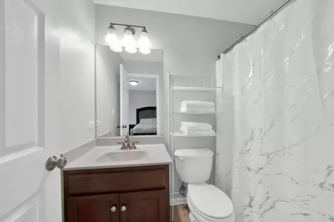 Bath - 26809 Ashgate Xing, Plainfield, IL 60585 photo 5 of 6