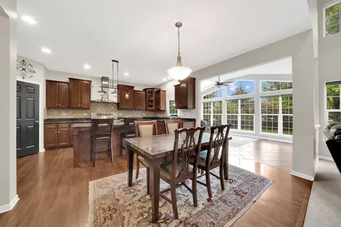 Dining - 26809 Ashgate Xing, Plainfield, IL 60585 photo 4 of 4