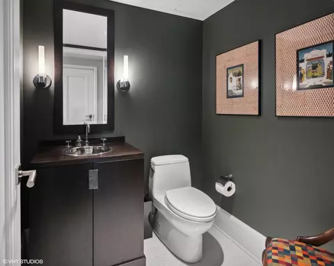 Bath - 161 E Chicago Ave #49A, Chicago, IL 60611 photo 3 of 4