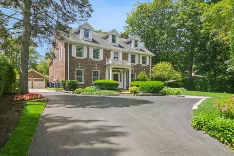 1448 Sheridan Rd, Highland Park, IL 60035