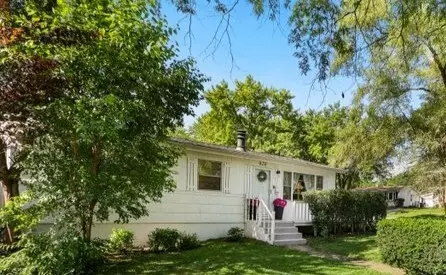 920 Fern Ave, Saint Charles, IL 60174