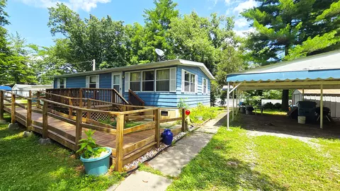 1750 Moonglow Rd, Centralia, IL 62801