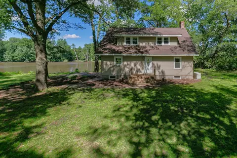 5321 320th St, Hillsdale, IL 61257