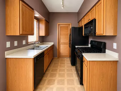 3126 Hoffman St, Plano, IL 60545 photo 2