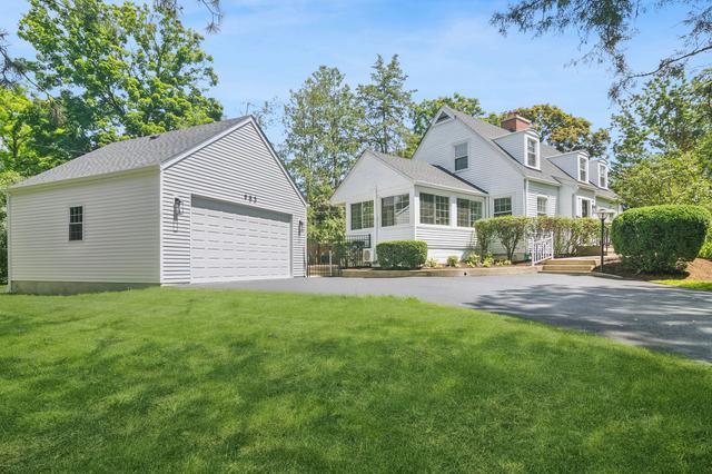983 Harvard Ct, Highland Park, IL 60035