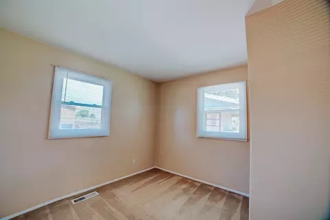 Bedroom - 625 W Blue St, Sheldon, IL 60966 photo 4 of 9