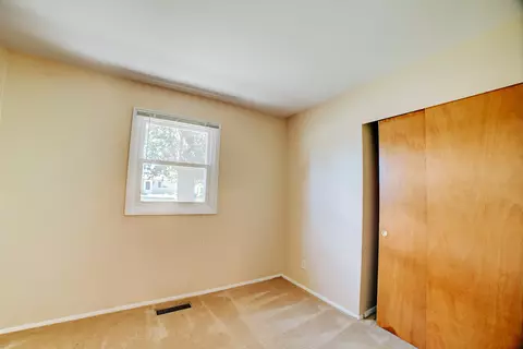 Bedroom - 625 W Blue St, Sheldon, IL 60966 photo 1 of 9