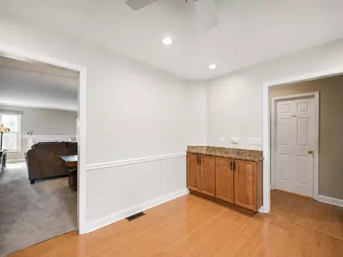 Entry Way - 1150 Oakview Dr, Wheaton, IL 60187 photo 1 of 2