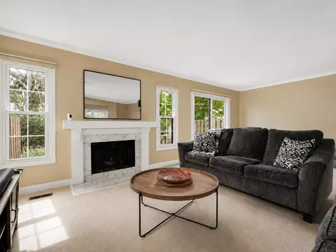 Living - 1150 Oakview Dr, Wheaton, IL 60187 photo 3 of 6