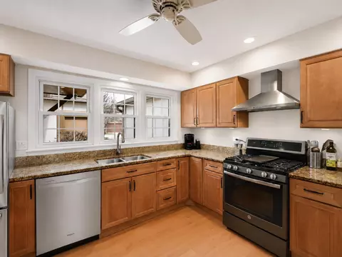 Kitchen - 1150 Oakview Dr, Wheaton, IL 60187 photo 2 of 3