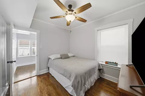 Bedroom - 5725 N Artesian Ave, Chicago, IL 60659 photo 1 of 5