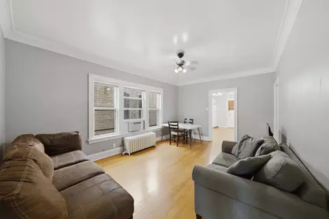 Living - 5725 N Artesian Ave, Chicago, IL 60659 photo 1 of 2