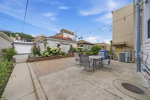 Exterior - 5725 N Artesian Ave, Chicago, IL 60659 photo 6 of 6