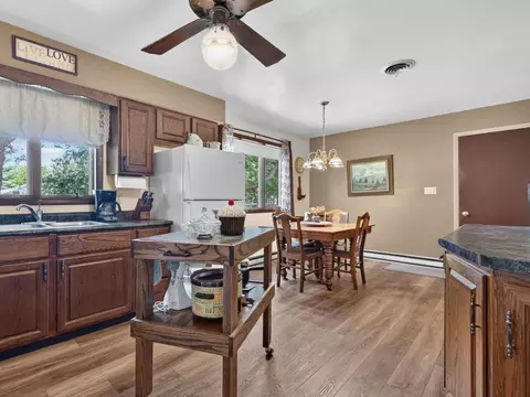 607 S Jackson St, Gardner, IL 60424 photo 9