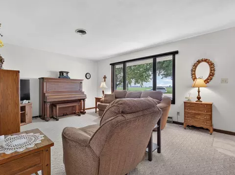 607 S Jackson St, Gardner, IL 60424 photo 7