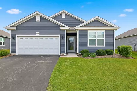 1155 Heritage Ct, Pingree Grove, IL 60140