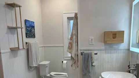 Bath - 305 W Ray Ave, Christopher, IL 62822 photo 2 of 2