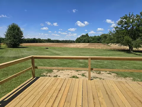 Exterior - 110 Grayson Rd, Eldorado, IL 62930 photo 6 of 6