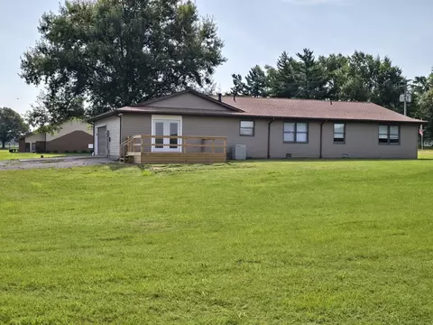 Other - 110 Grayson Rd, Eldorado, IL 62930 photo 2 of 8