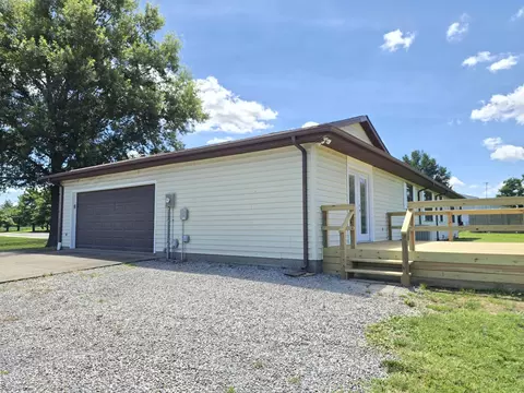 Other - 110 Grayson Rd, Eldorado, IL 62930 photo 2 of 8