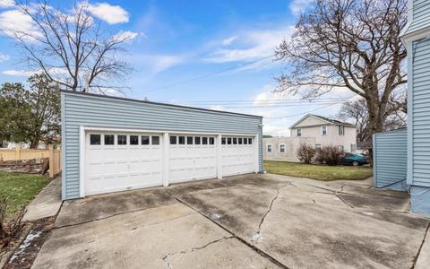 1105 Morton Ave, Elgin, IL 60120 photo 4