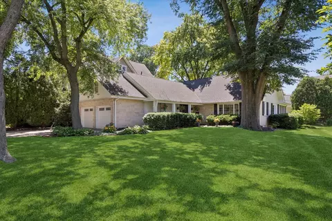 220 7th Ave, La Grange, IL 60525