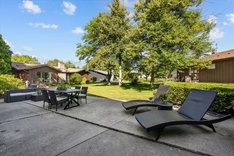 1426 Lorete Ln, Northbrook, IL 60062 photo 36