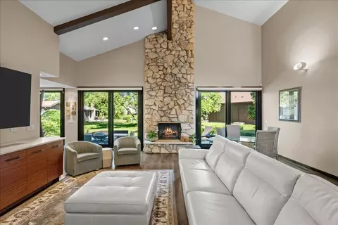 1426 Lorete Ln, Northbrook, IL 60062 photo 6