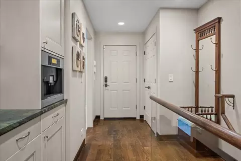 1426 Lorete Ln, Northbrook, IL 60062 photo 15