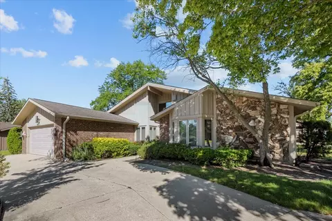 1426 Lorete Ln, Northbrook, IL 60062 photo 2