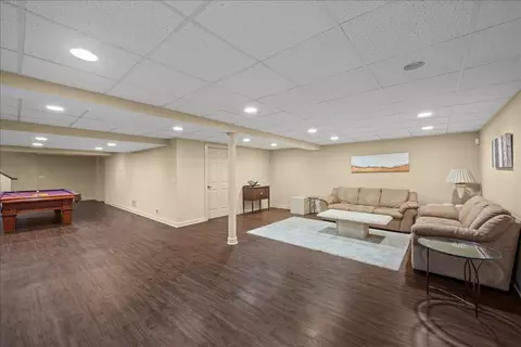 1426 Lorete Ln, Northbrook, IL 60062 photo 32