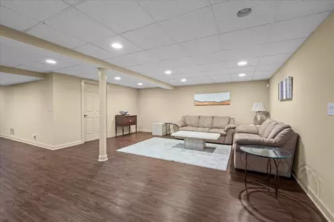 1426 Lorete Ln, Northbrook, IL 60062 photo 31