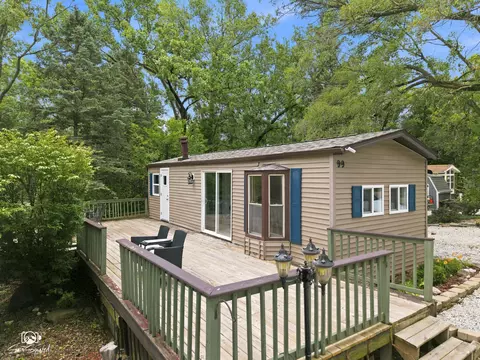 99 Lakeshore Dr, Wilmington, IL 60481