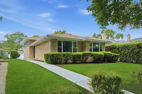 8434 Lawndale Ave, Skokie, IL 60076