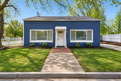 330 Harwood St, Joliet, IL 60432