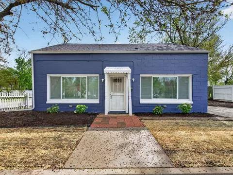 330 Harwood St, Joliet, IL 60432