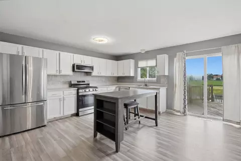 Kitchen - 2018 Alpine Way, Plainfield, IL 60586 photo 2 of 3