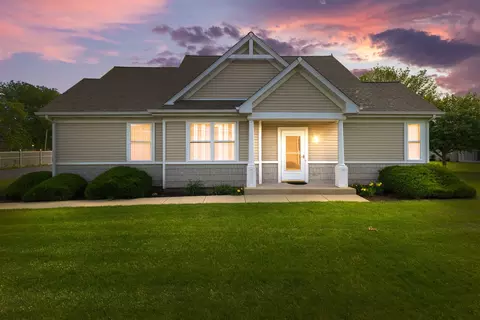 2549 Lincoln Park Ct #2549, Crest Hill, IL 60403