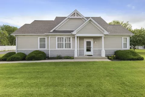 2549 Lincoln Park Ct #2549, Crest Hill, IL 60403