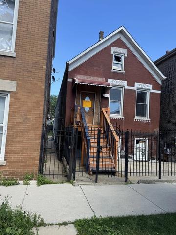 2435 S Whipple St, Chicago, IL 60623
