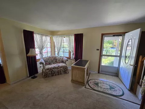 Entry Way - 4338 148th St, Midlothian, IL 60445 photo 1 of 2