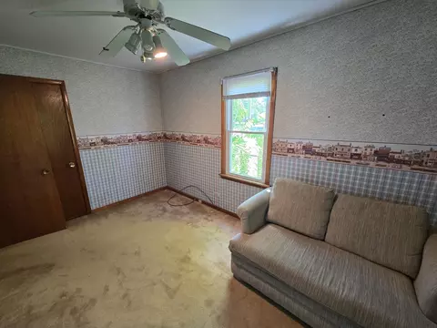 Bedroom - 4338 148th St, Midlothian, IL 60445 photo 10 of 11