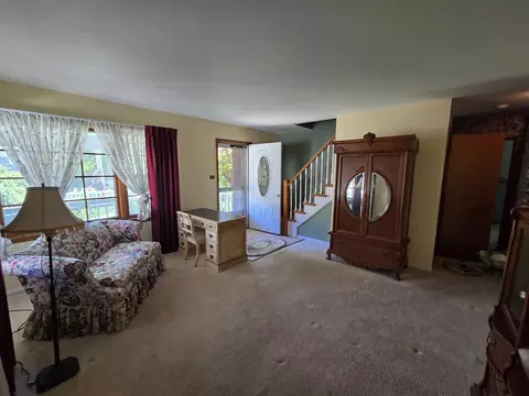 Entry Way - 4338 148th St, Midlothian, IL 60445 photo 2 of 2