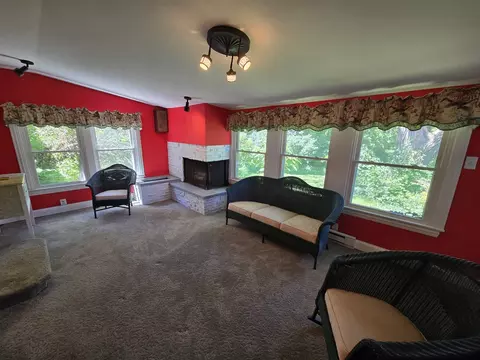 Living - 4338 148th St, Midlothian, IL 60445 photo 5 of 6