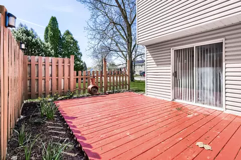 Exterior - 2474 Sunlight Ct, Aurora, IL 60502 photo 3 of 3