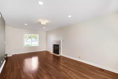 Living - 2474 Sunlight Ct, Aurora, IL 60502 photo 2 of 2