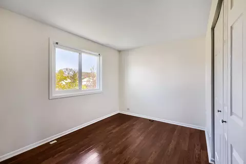 Bedroom - 2474 Sunlight Ct, Aurora, IL 60502 photo 3 of 3