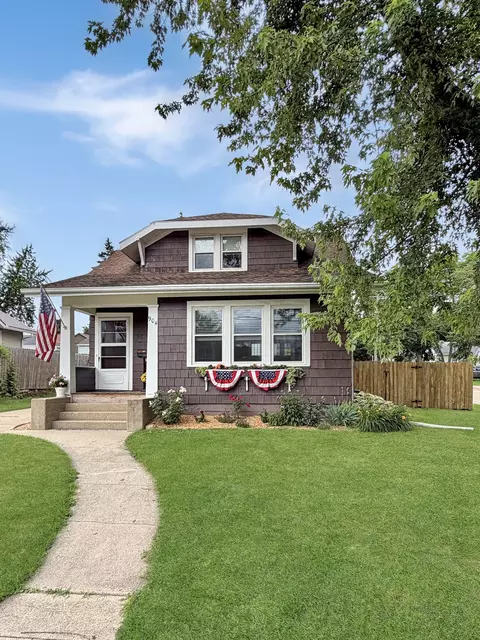 904 S Mckinley Ave, Freeport, IL 61032
