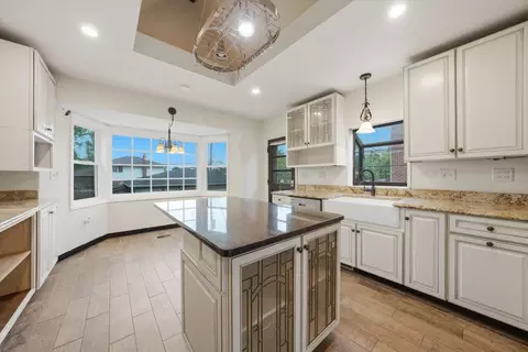 Kitchen - 6830 W 112th Pl, Worth, IL 60482 photo 1 of 3