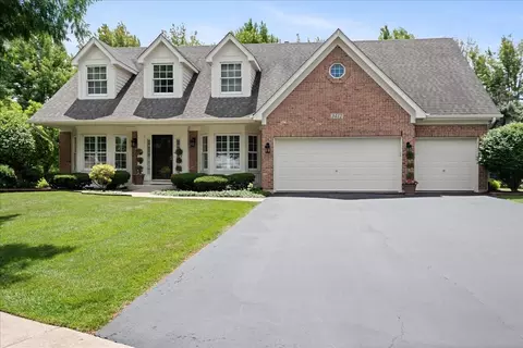 2412 Shaker Ct, Naperville, IL 60564